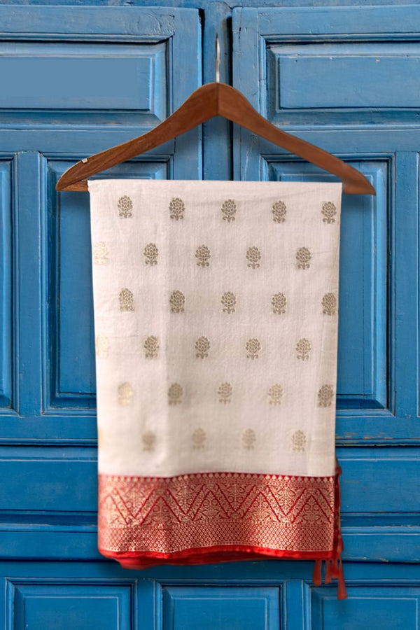 Red Border Chanderi Saree for Ashtami Look