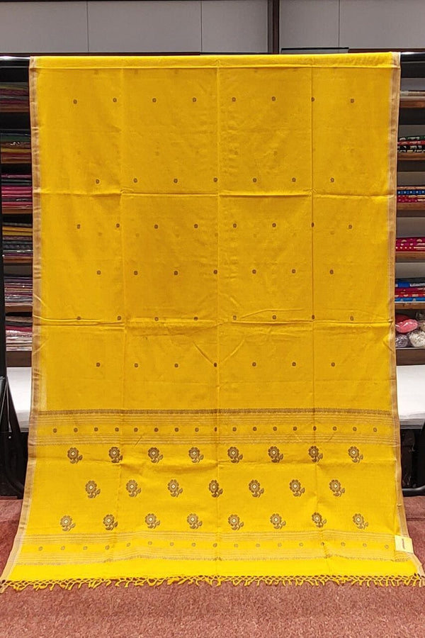 Plain Cotton Saree With Floral Motif on Pallu