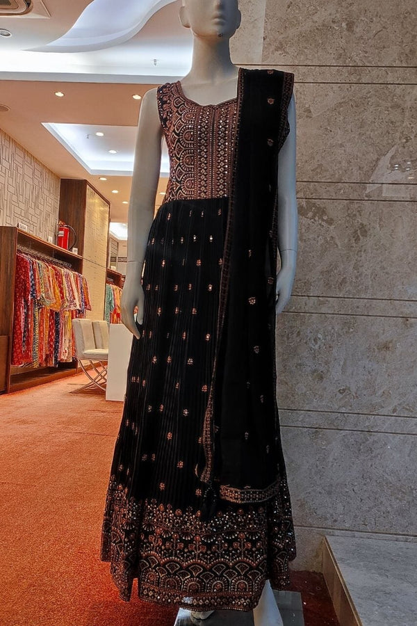 Black Gown With Thread Work