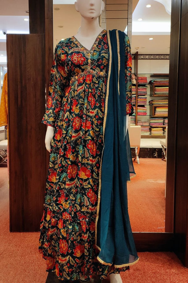Gown In Alia Cut With Floral Printed