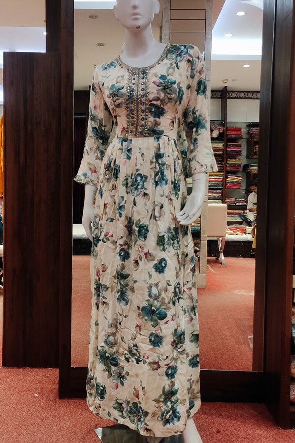 Gown In Off-White With Floral Printed