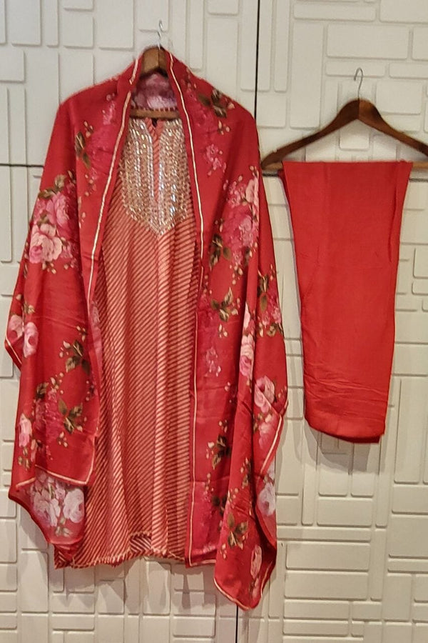Kurta Pant And Dupatta Set In Red