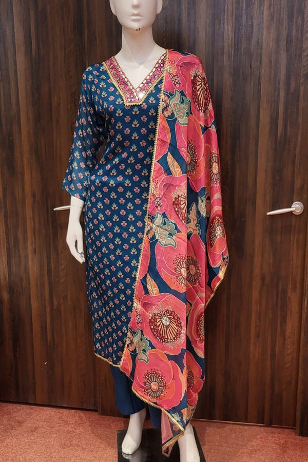 Kurta with Straight Pant Set in Blue