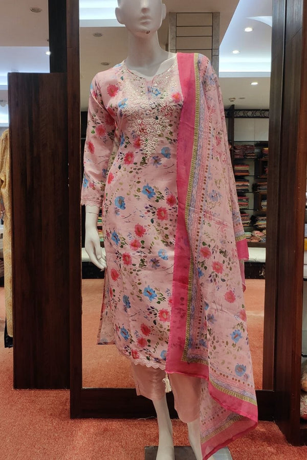 Kurti With Pant And Dupatta Set In Pink Color