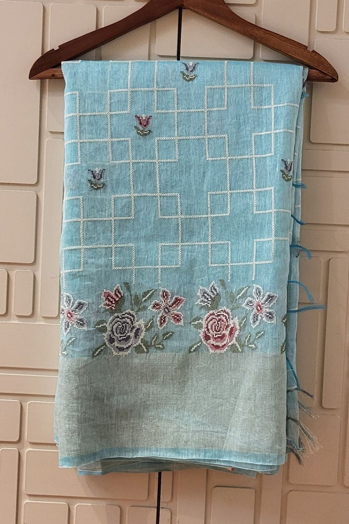 Embroidered Linen Saree With Cross-Stitch Work