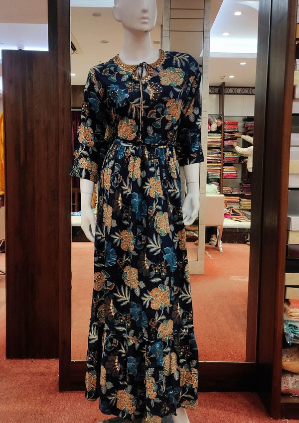 Long Dress In Navy Blue Color