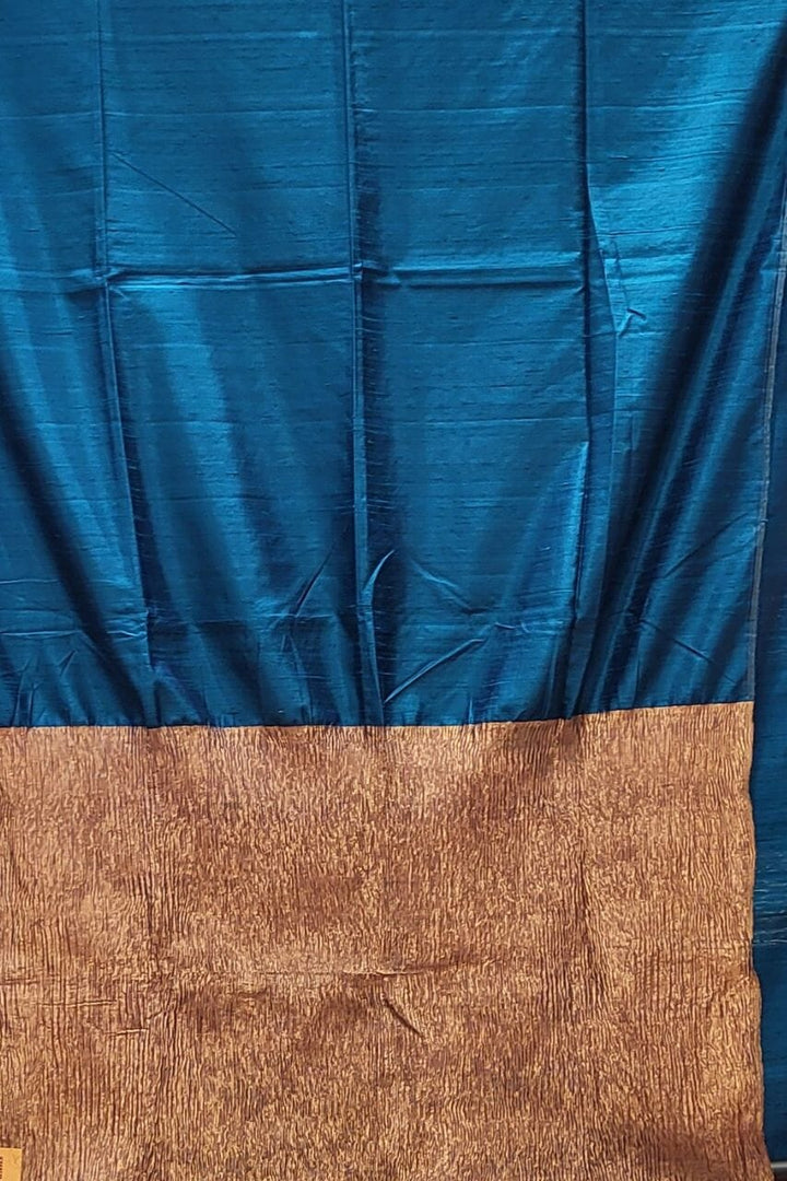 Pure Matka Silk Saree With Crushed Pallu