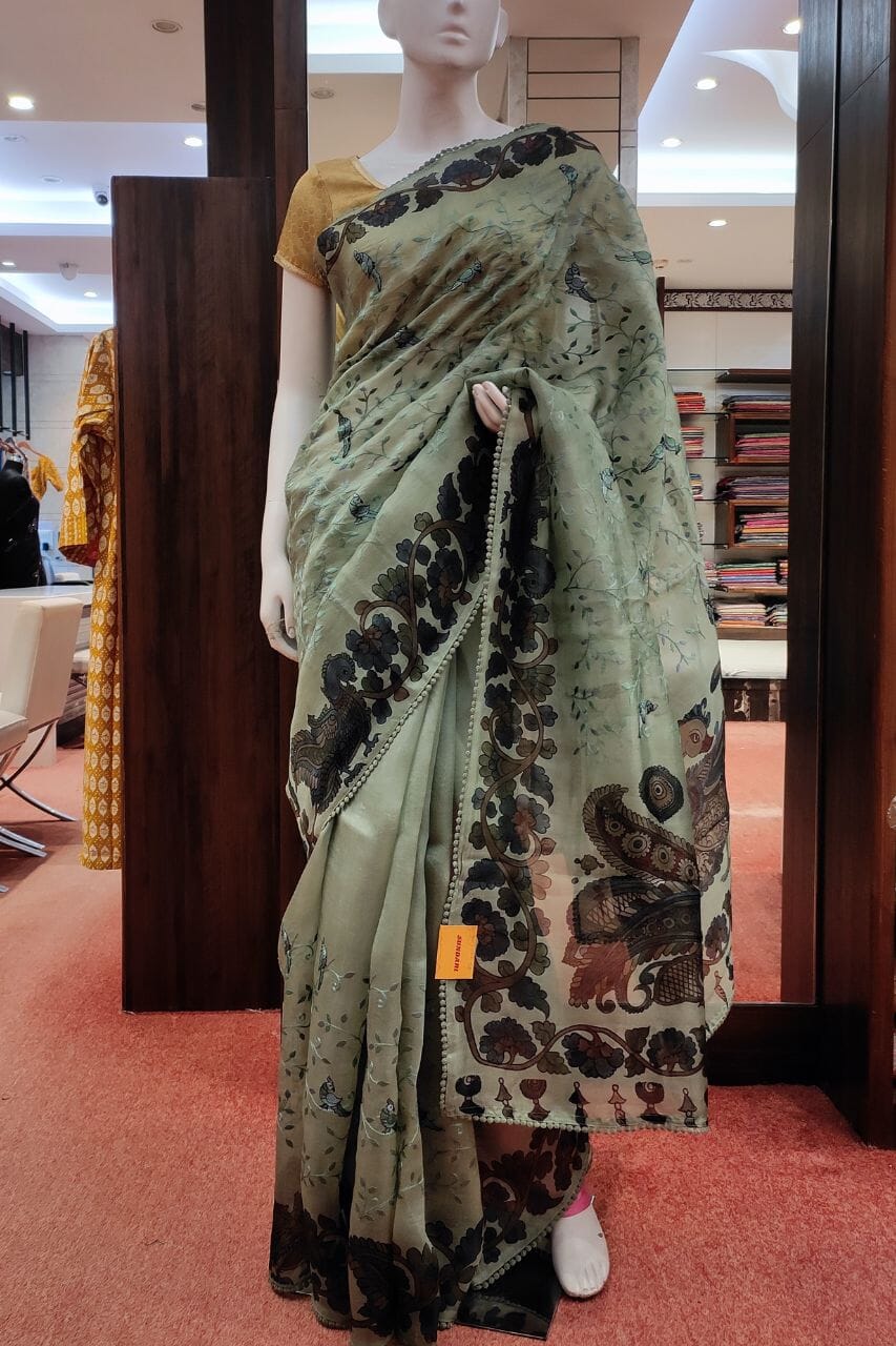 Organza Saree With Thread Embroidery