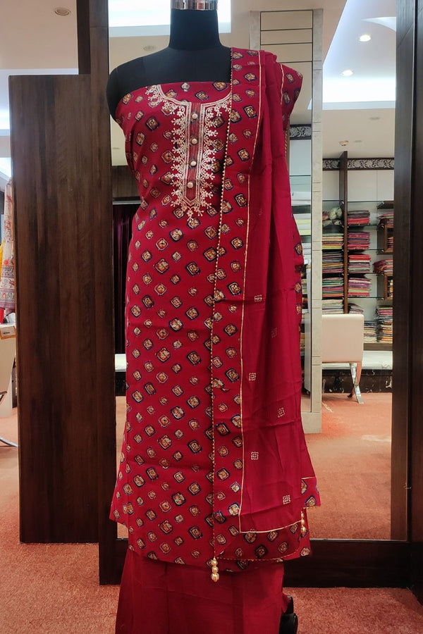 Printed Suit Piece In Maroon