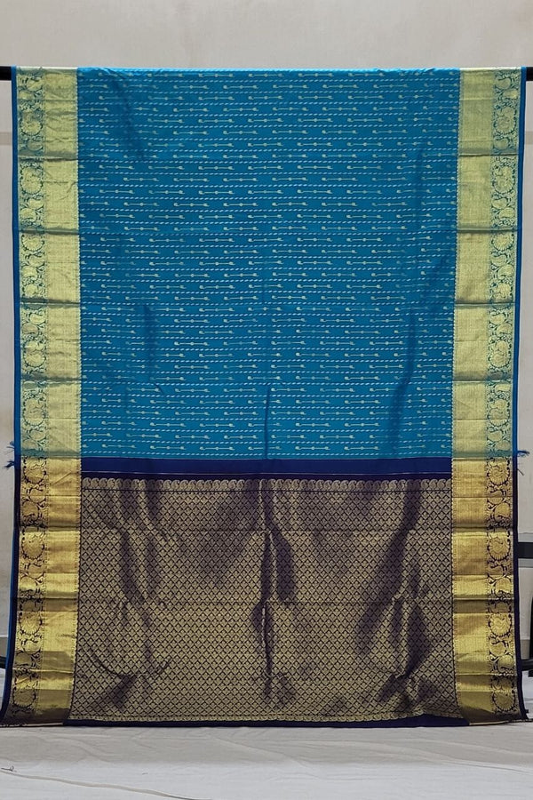 Traditional Kanjivaram Silk Saree with Contrast Pallu