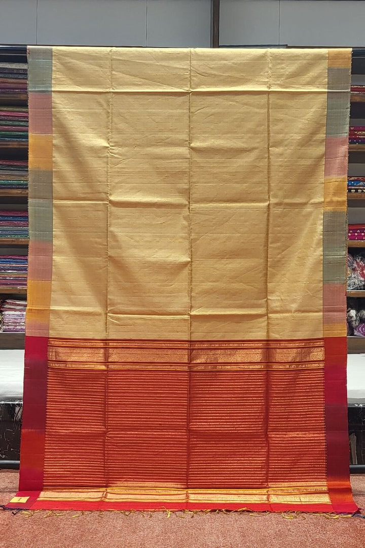 Plain Matka Silk Saree For Casual Occasions