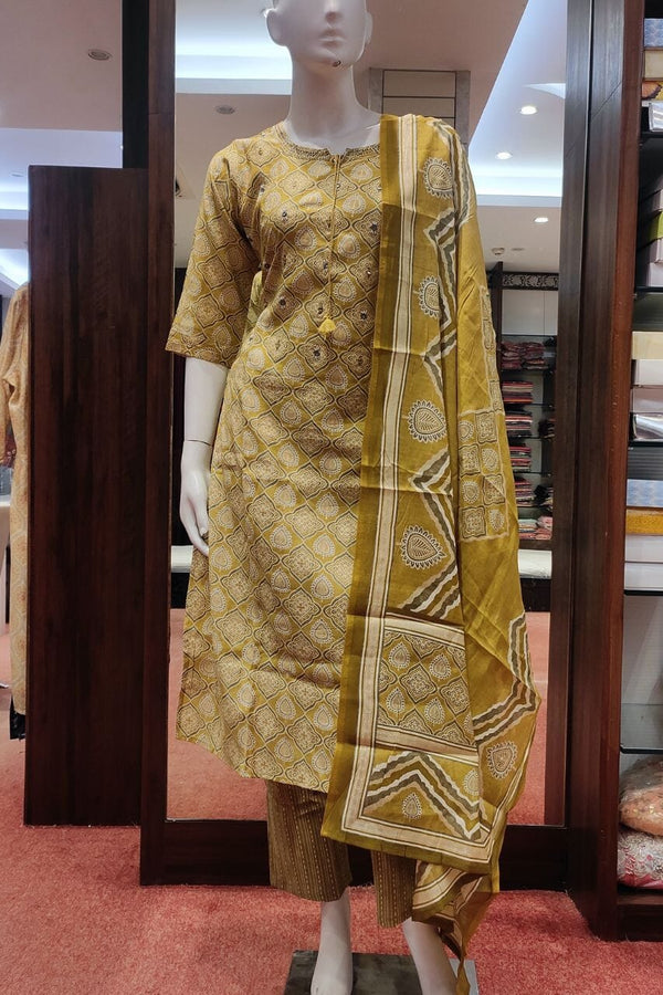 Ready-Made Salwar Kameez Set