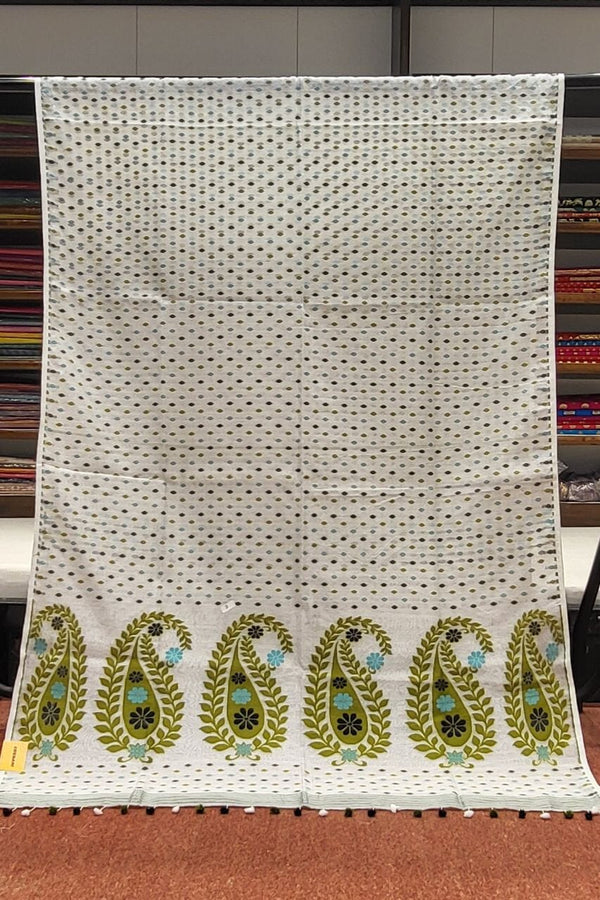 Borderless Jamdani Saree in White Colour