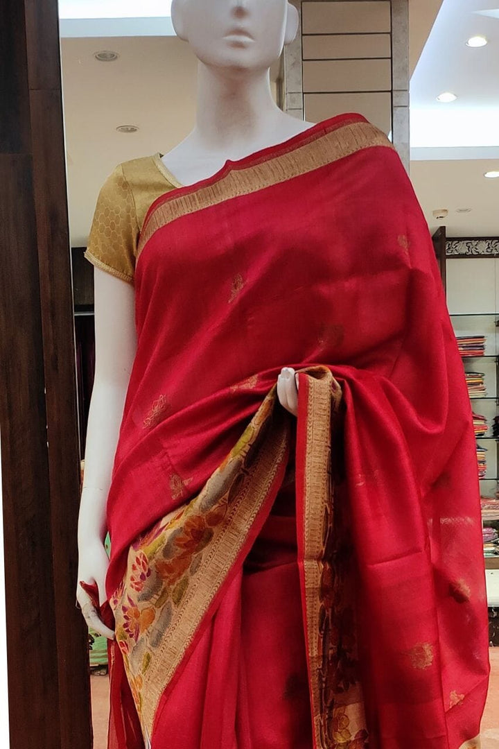 Tussar Silk Saree In Red