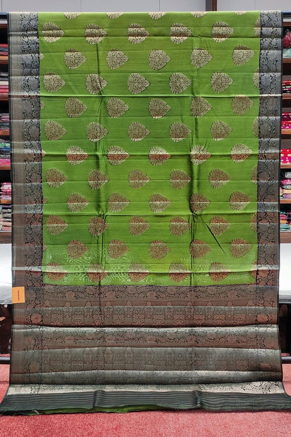 Chiniya Silk Saree With Silver Zari Woven