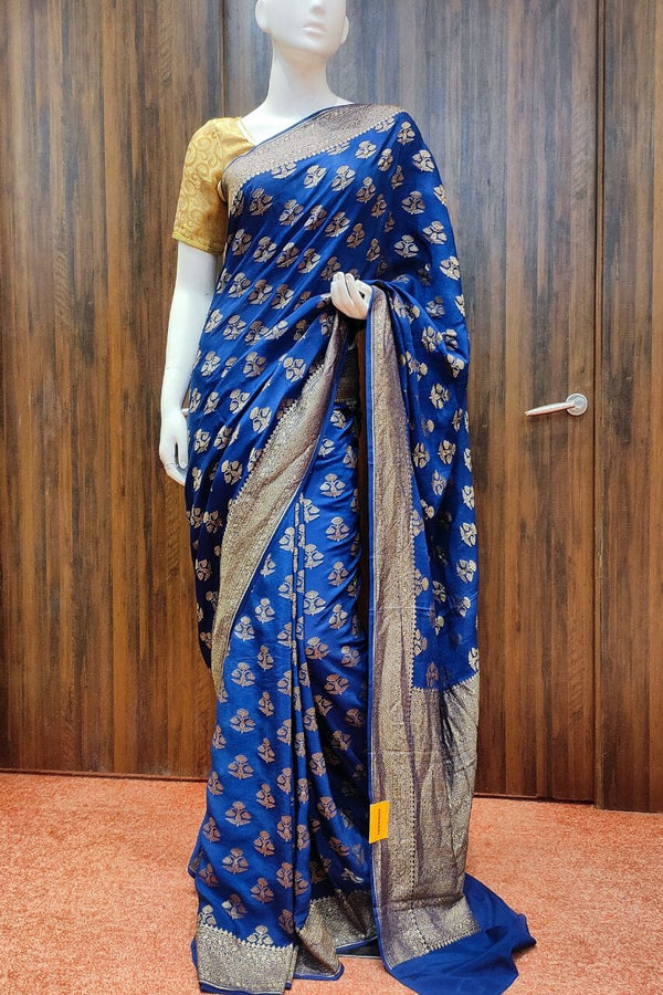 Crepe Silk Saree With Floral Zari Weaving