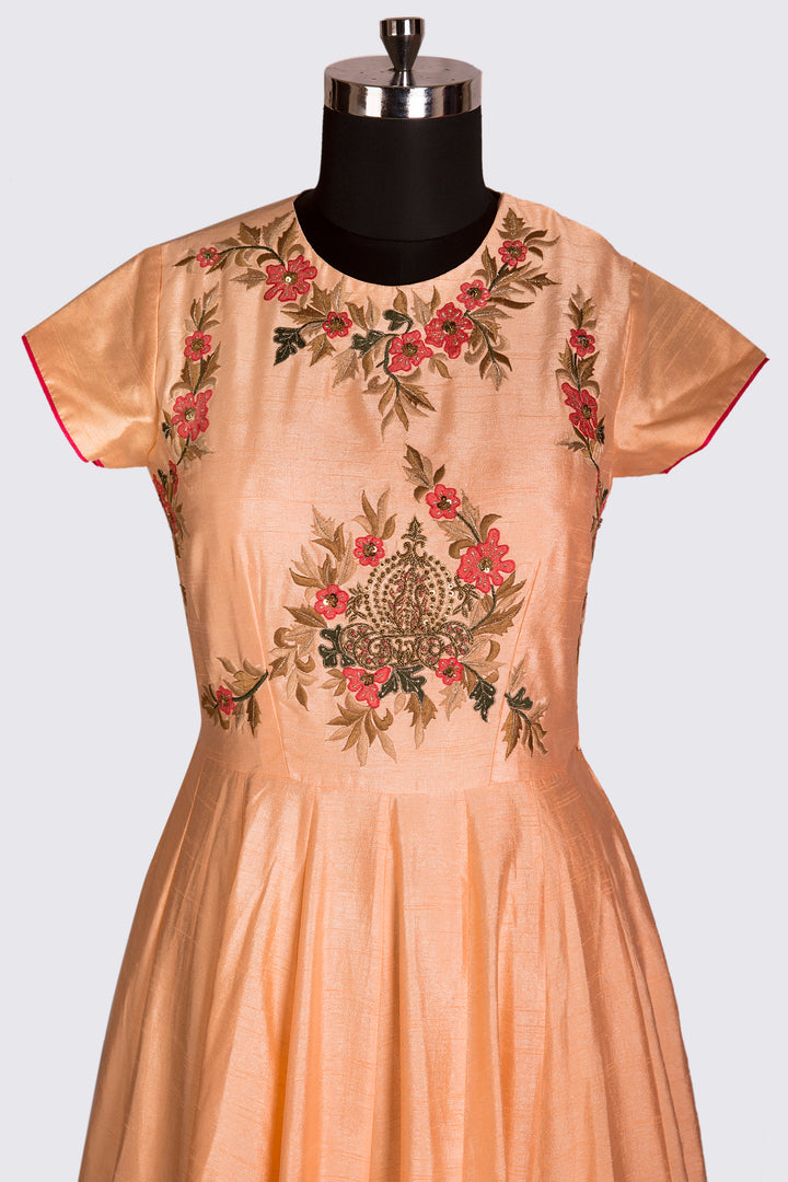 Long Heavy Suit In Peach Colour - Sundari