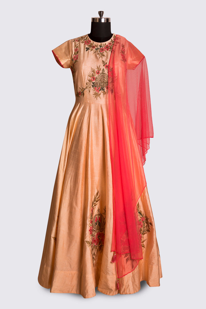 Long Heavy Suit In Peach Colour - Sundari