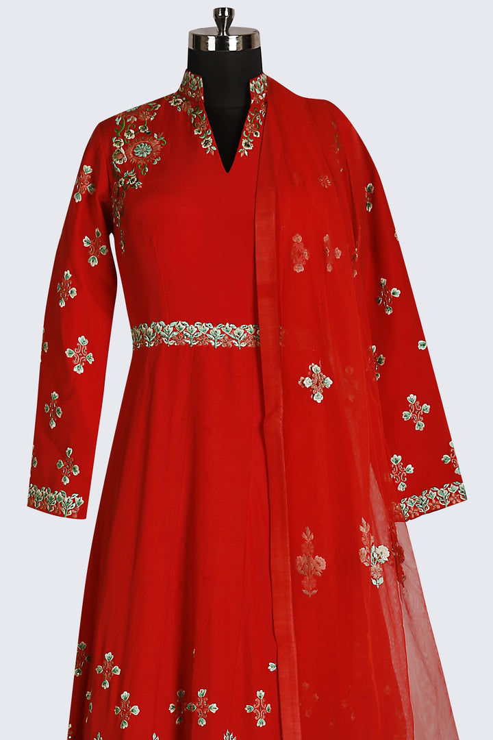 Pink Bridal Gown In Crepe Silk - Sundari