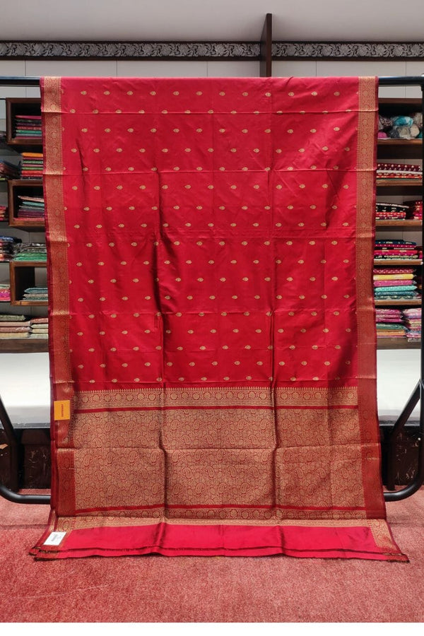 Silk Saree For Bridal Wear With Floral Booti