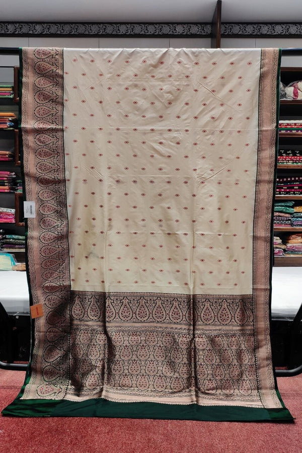 Silk Saree For Bride's Mother With Booti Work
